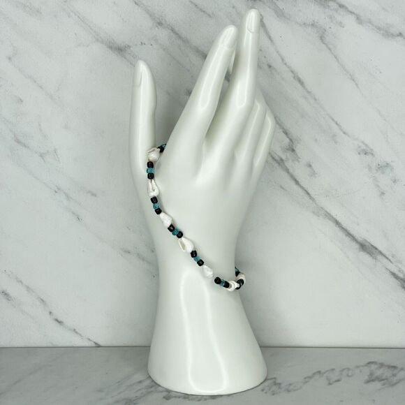 Black and Blue Beaded Seashell Screw Clasp Anklet - Picture 1 of 8